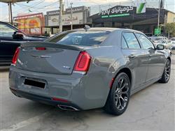 کرایسلەر 300